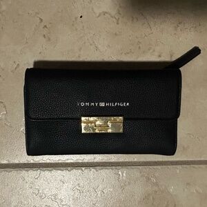 Tommy Hilfiger Wallet | Add-On Item